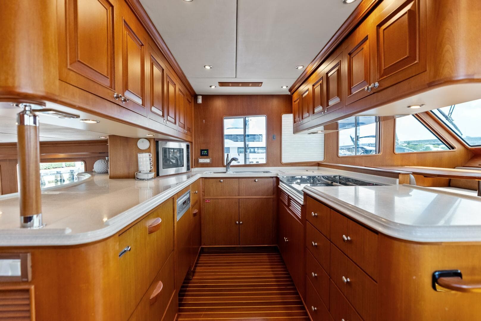 2005 Grand Banks 72 Aleutian Rp — photo 97