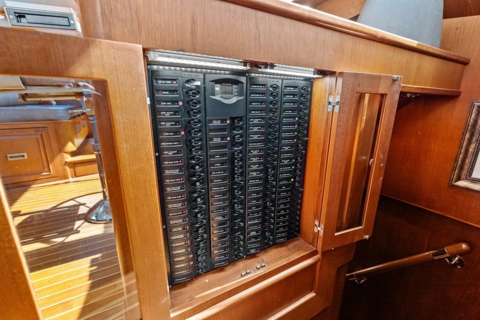 2005 Grand Banks 72 Aleutian Rp — photo 88