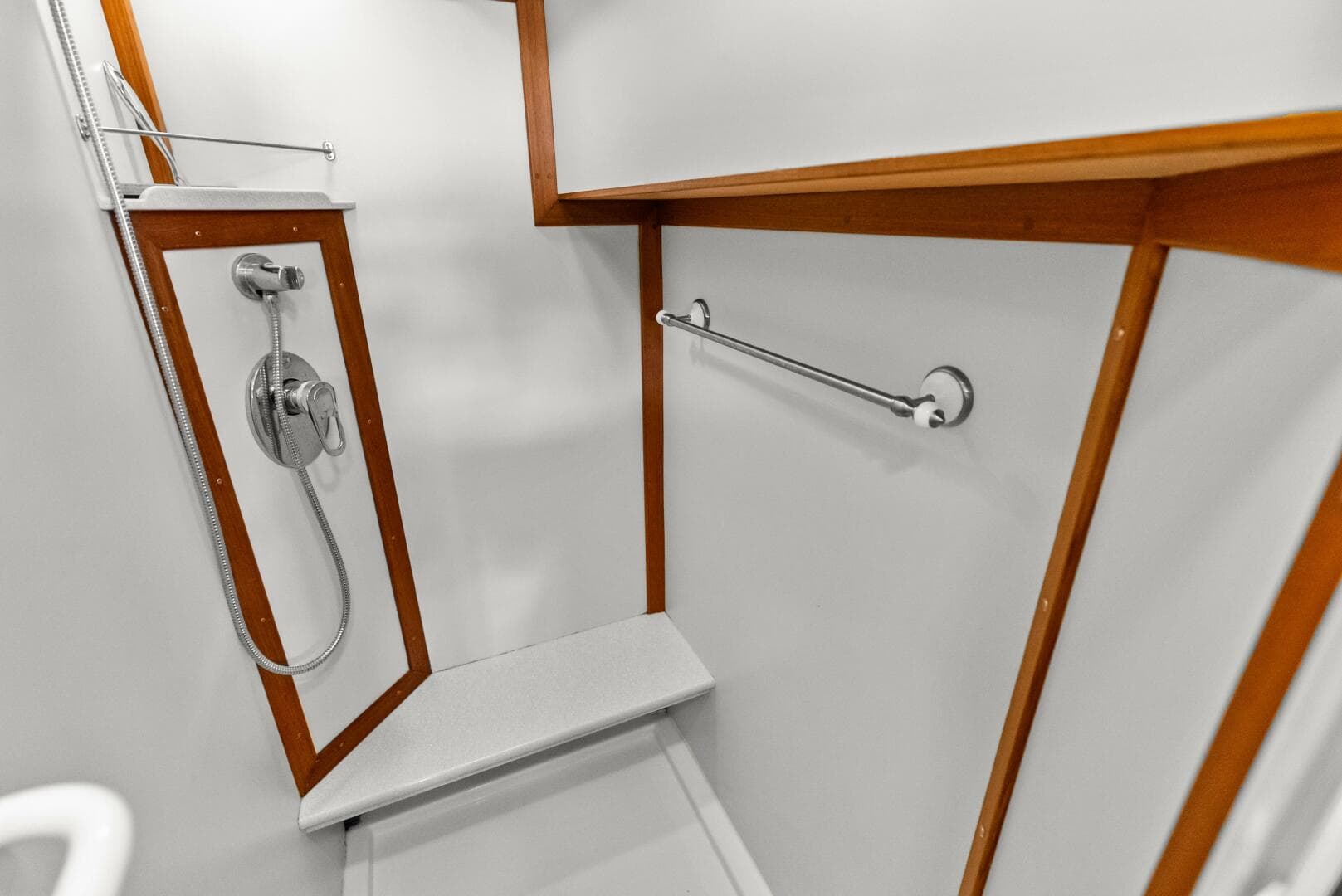 2005 Grand Banks 72 Aleutian Rp — photo 136