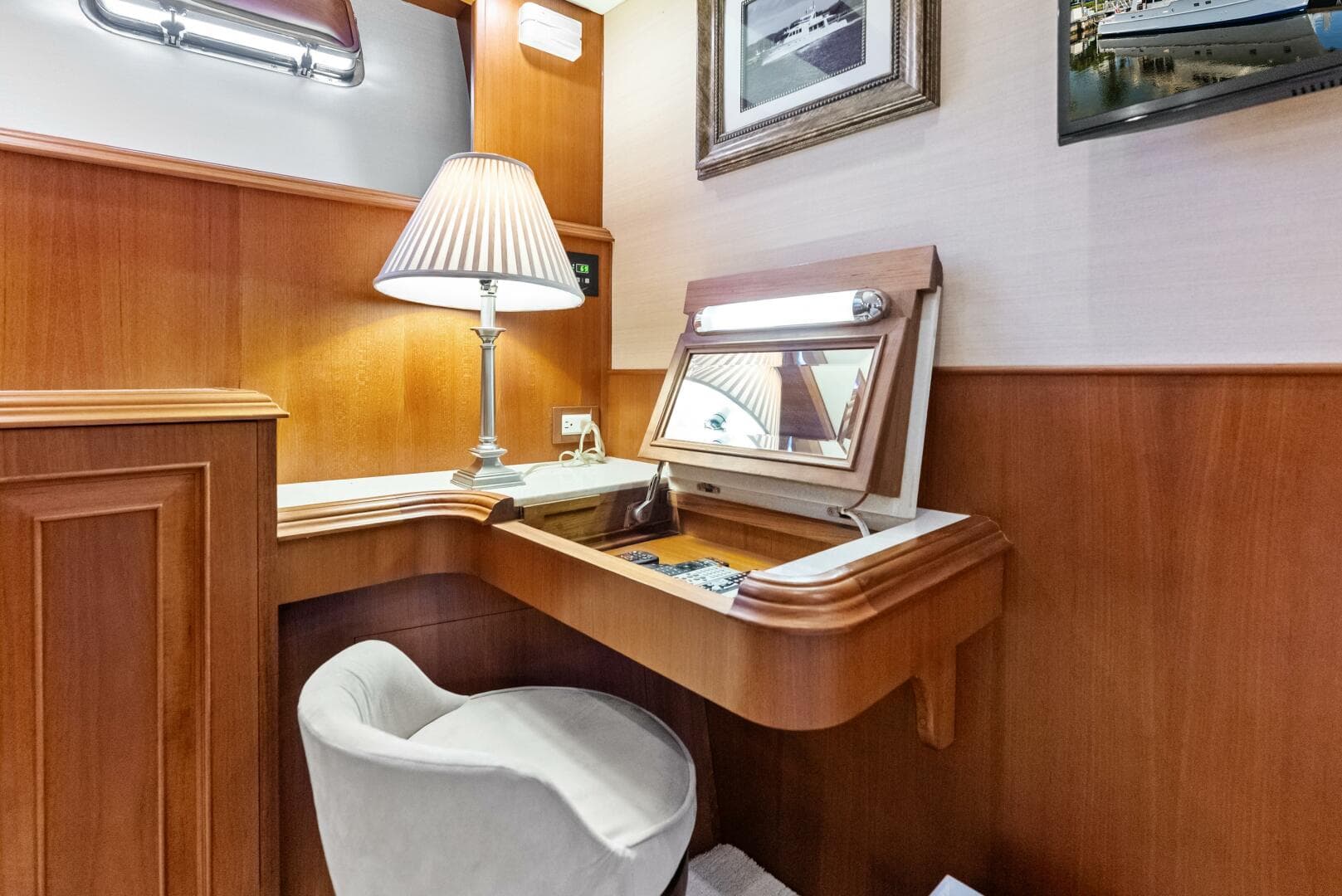 2005 Grand Banks 72 Aleutian Rp — photo 124