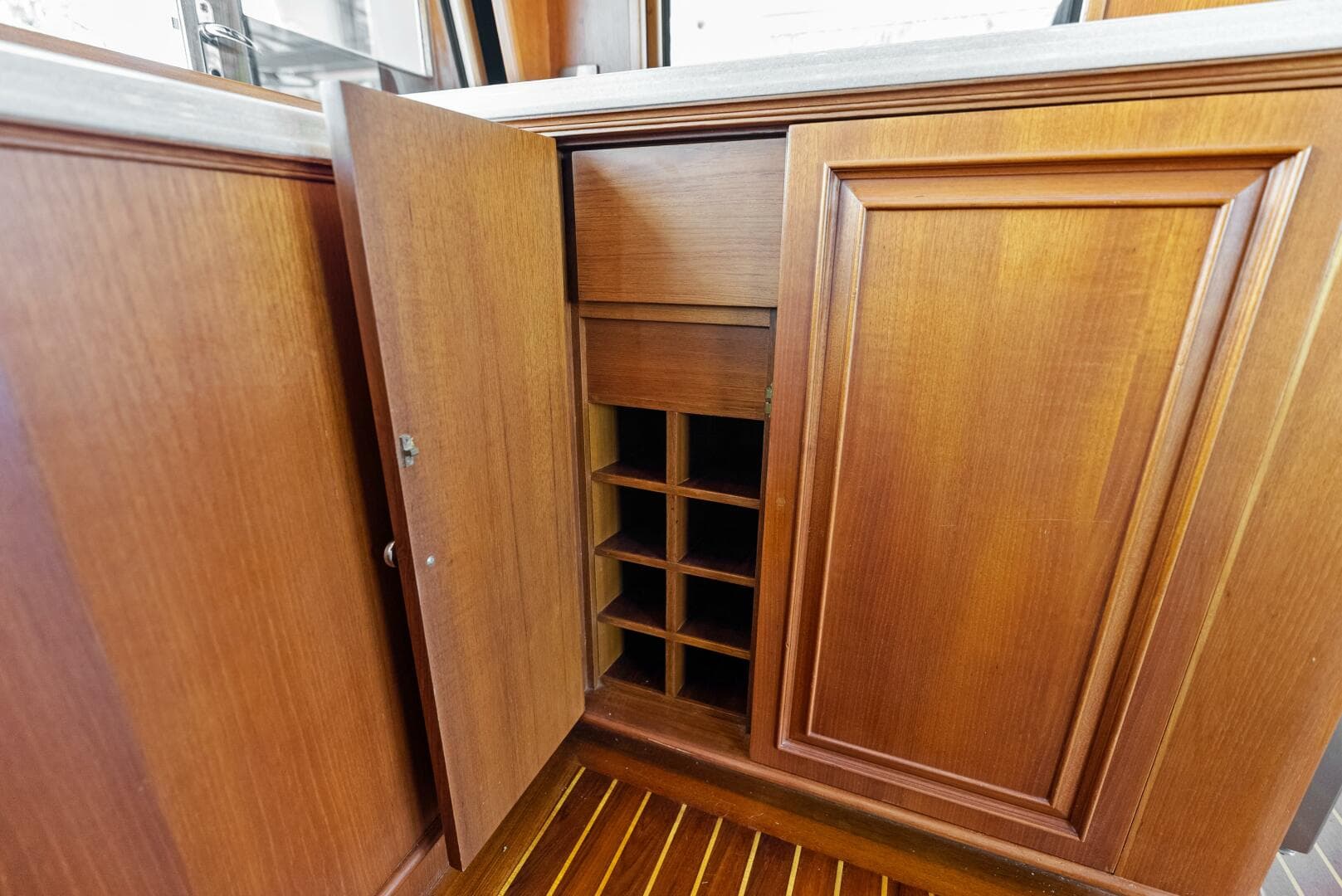 2005 Grand Banks 72 Aleutian Rp — photo 99