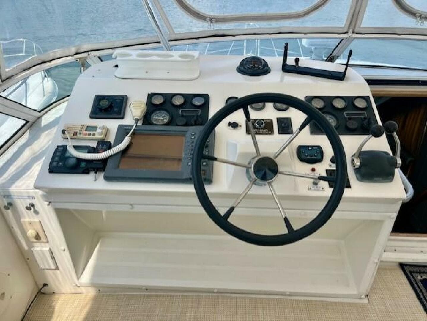 2002 Navigator 53 Classic — photo 36