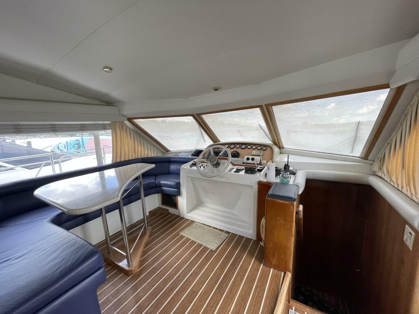 2002 Navigator 53 Classic — photo 22