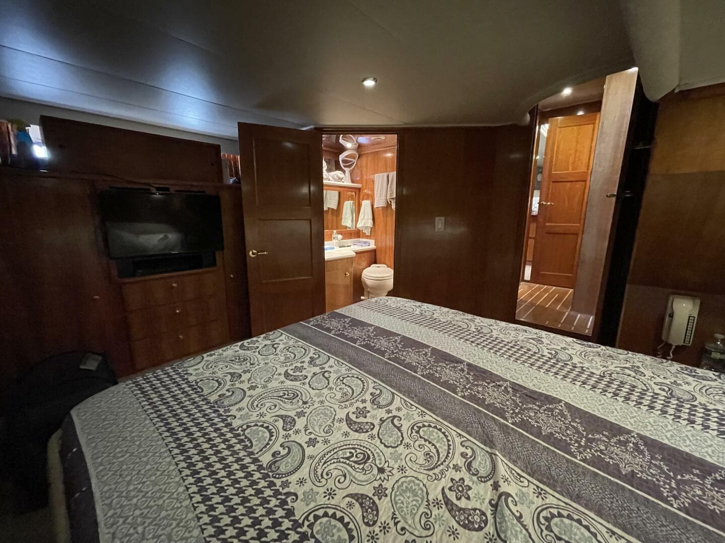 2002 Navigator 53 Classic — photo 41