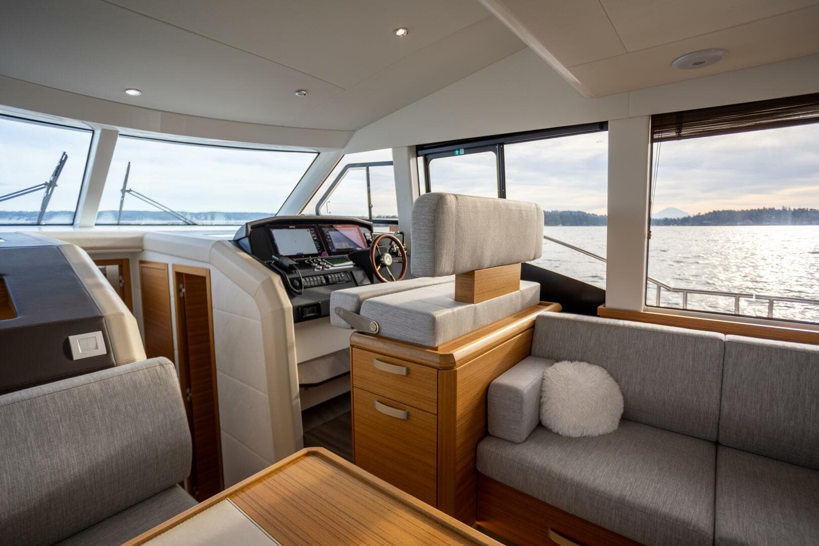 2023 Greenline 48 Fly — photo 6