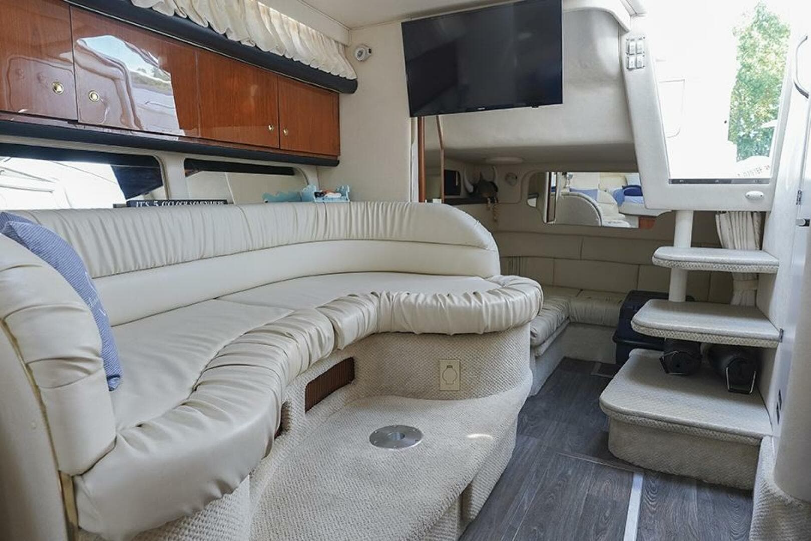 2001 Sea Ray 340 Sundancer — photo 23