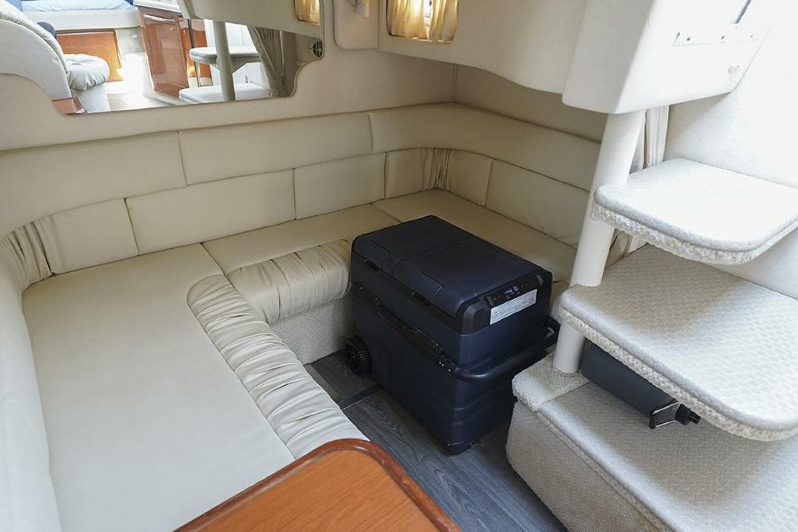 2001 Sea Ray 340 Sundancer — photo 24