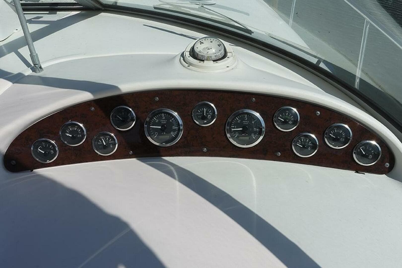 2001 Sea Ray 340 Sundancer — photo 15