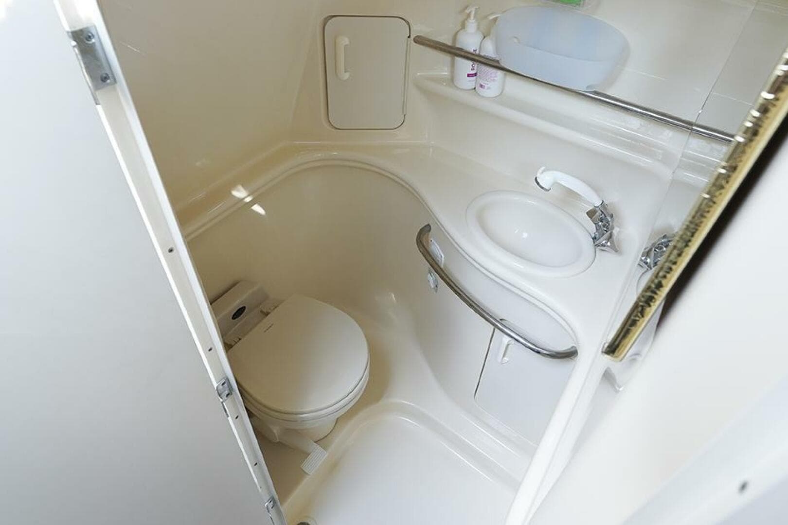 2001 Sea Ray 340 Sundancer — photo 32