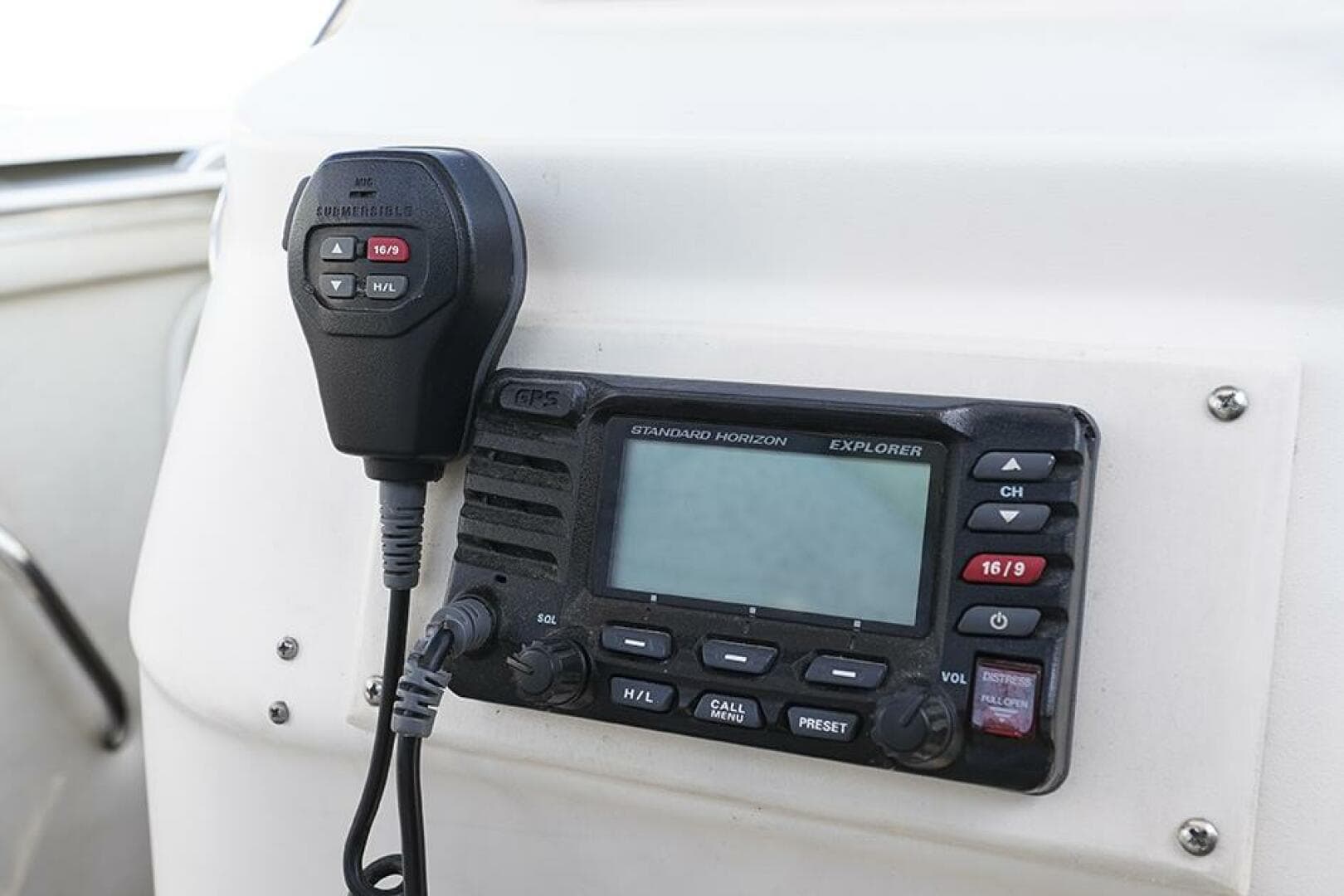 2001 Sea Ray 340 Sundancer — photo 16