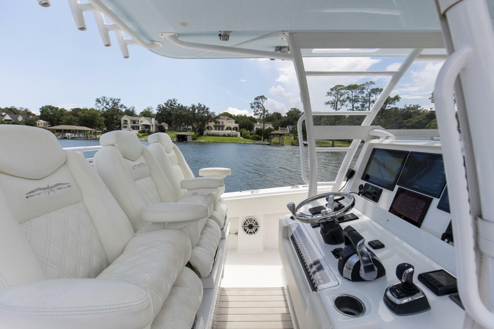 2020 Invincible 39 Open Fisherman — photo 13