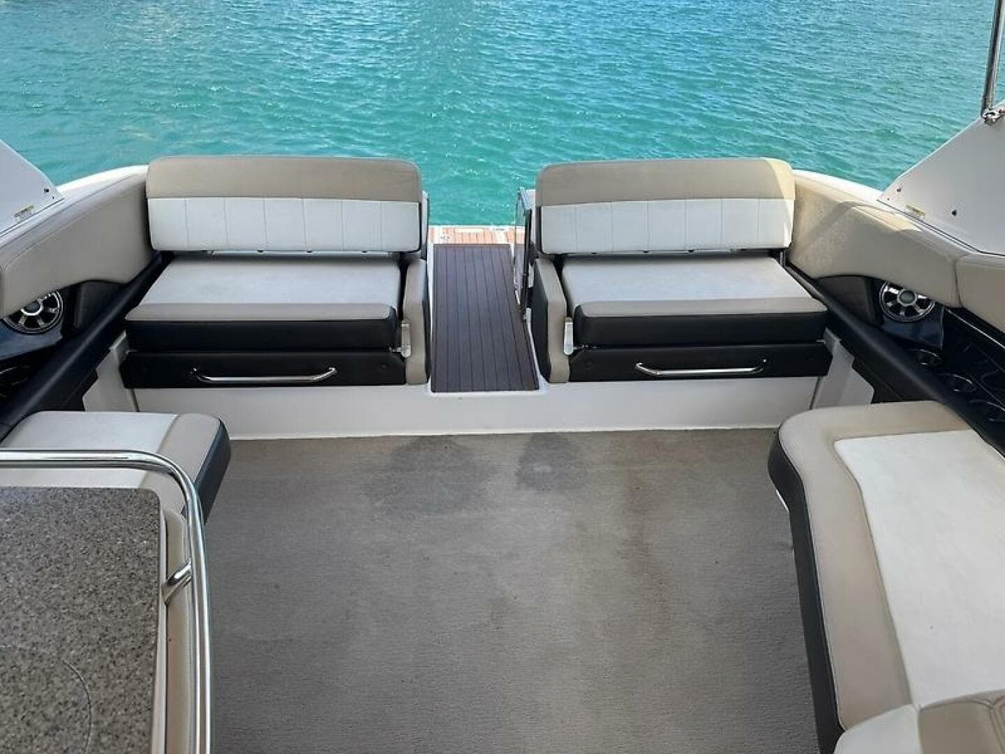 2013 Regal 3200 Bowrider — photo 17