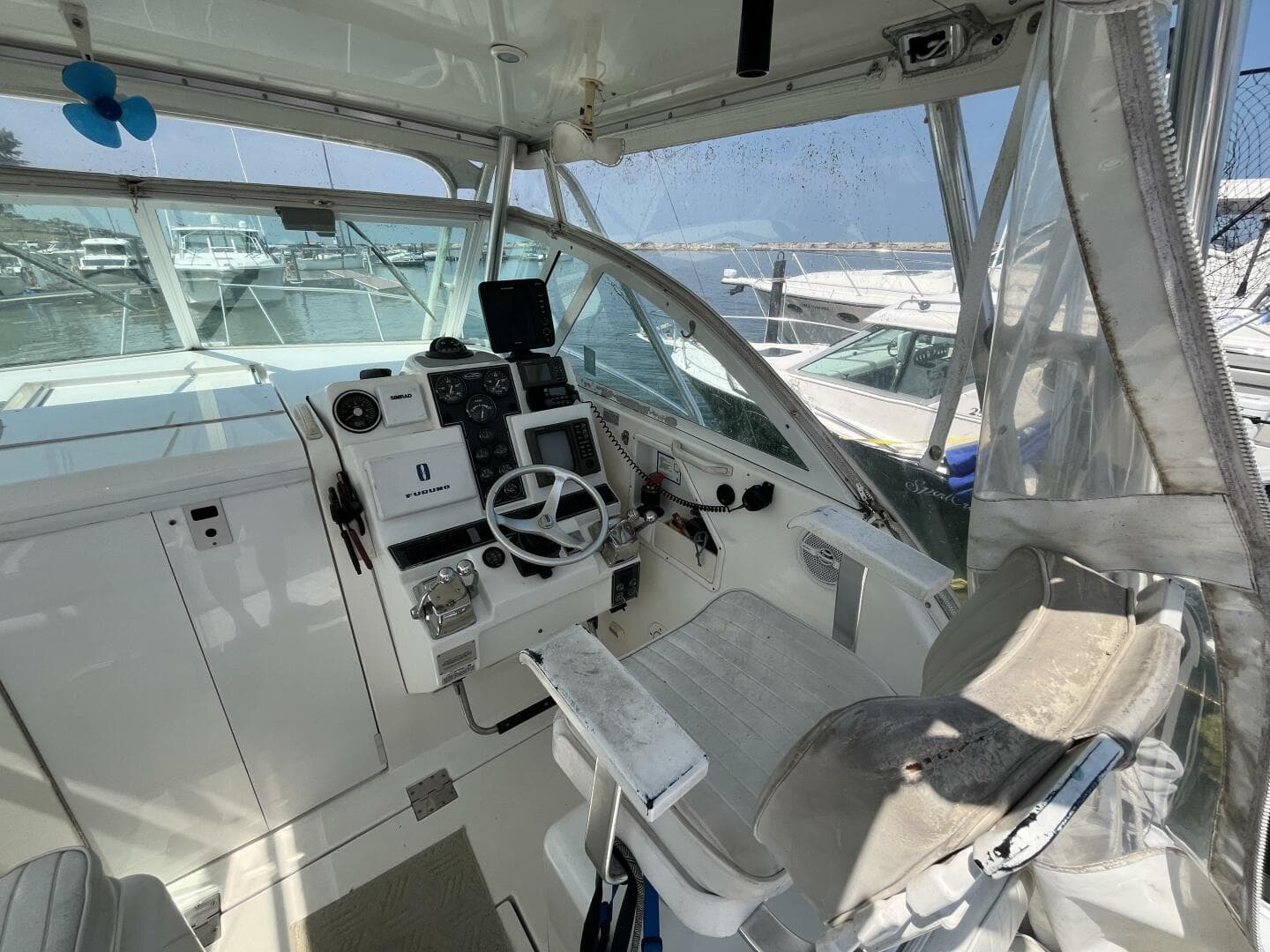 2001 Rampage 30 Express Open — photo 29