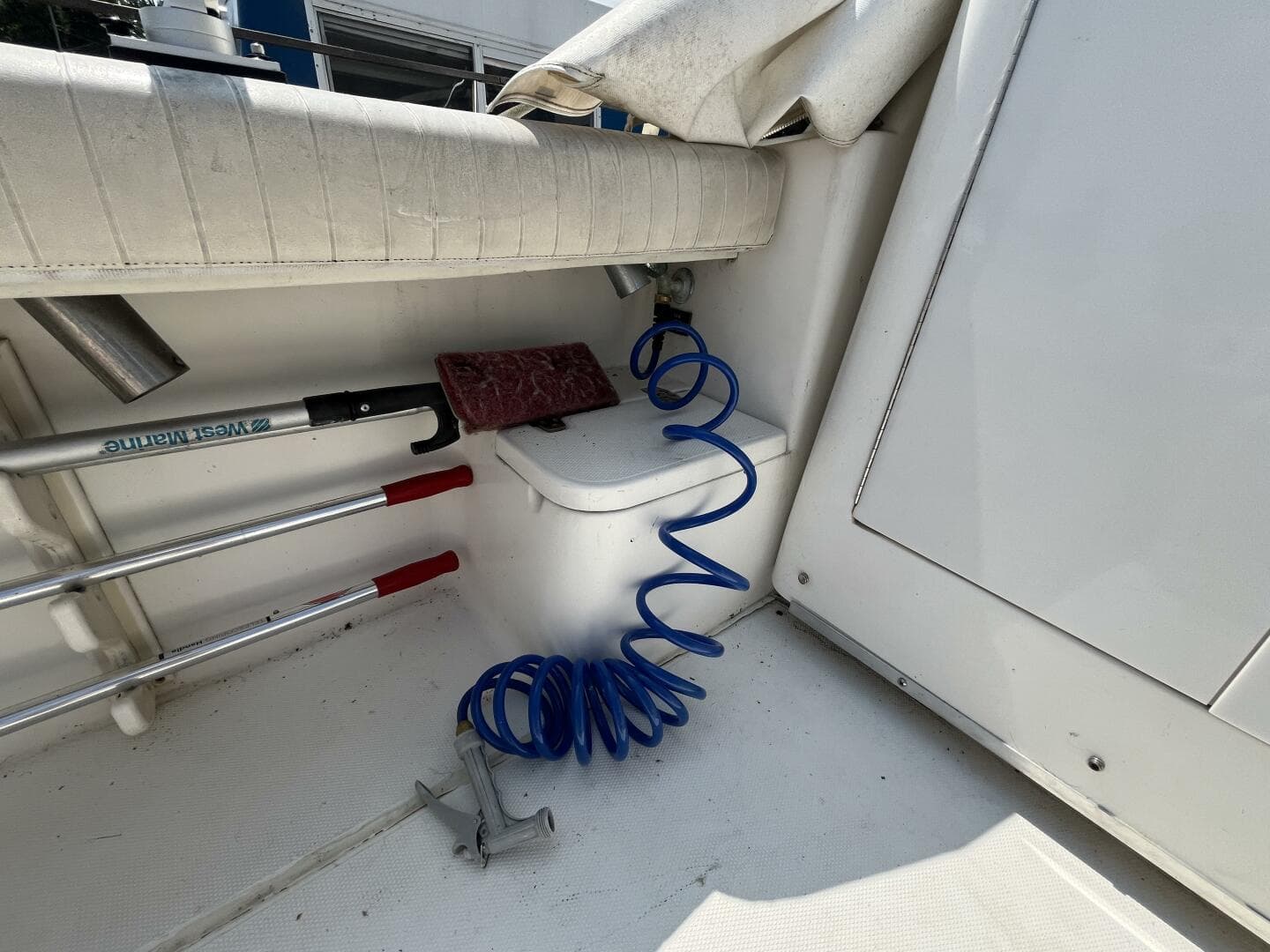 2001 Rampage 30 Express Open — photo 23