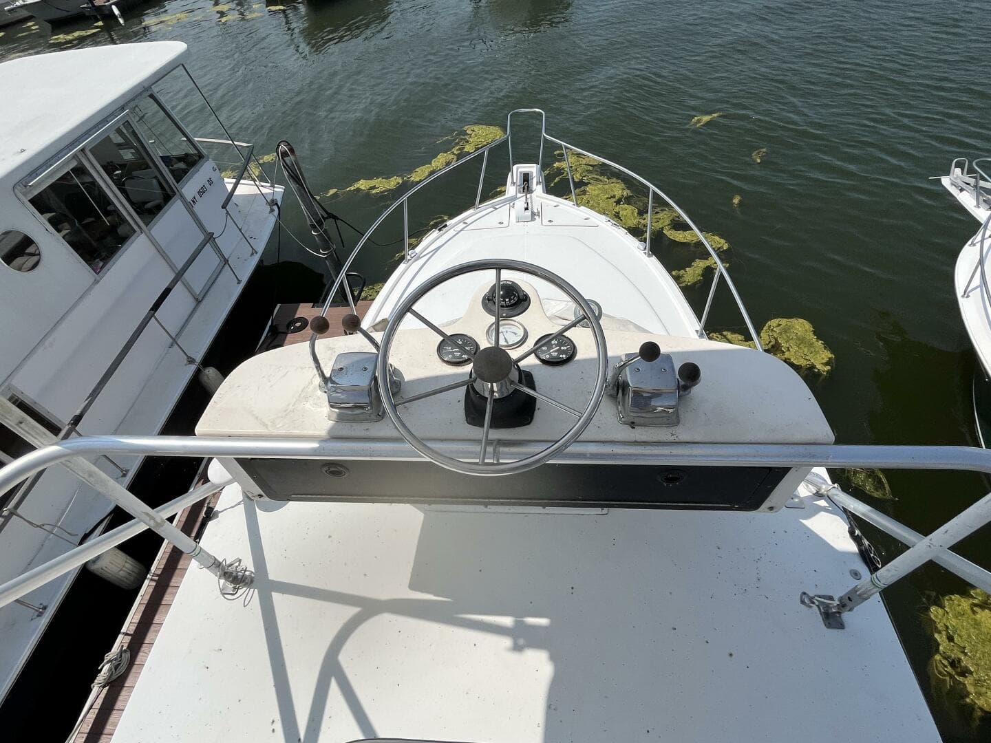 2001 Rampage 30 Express Open — photo 6