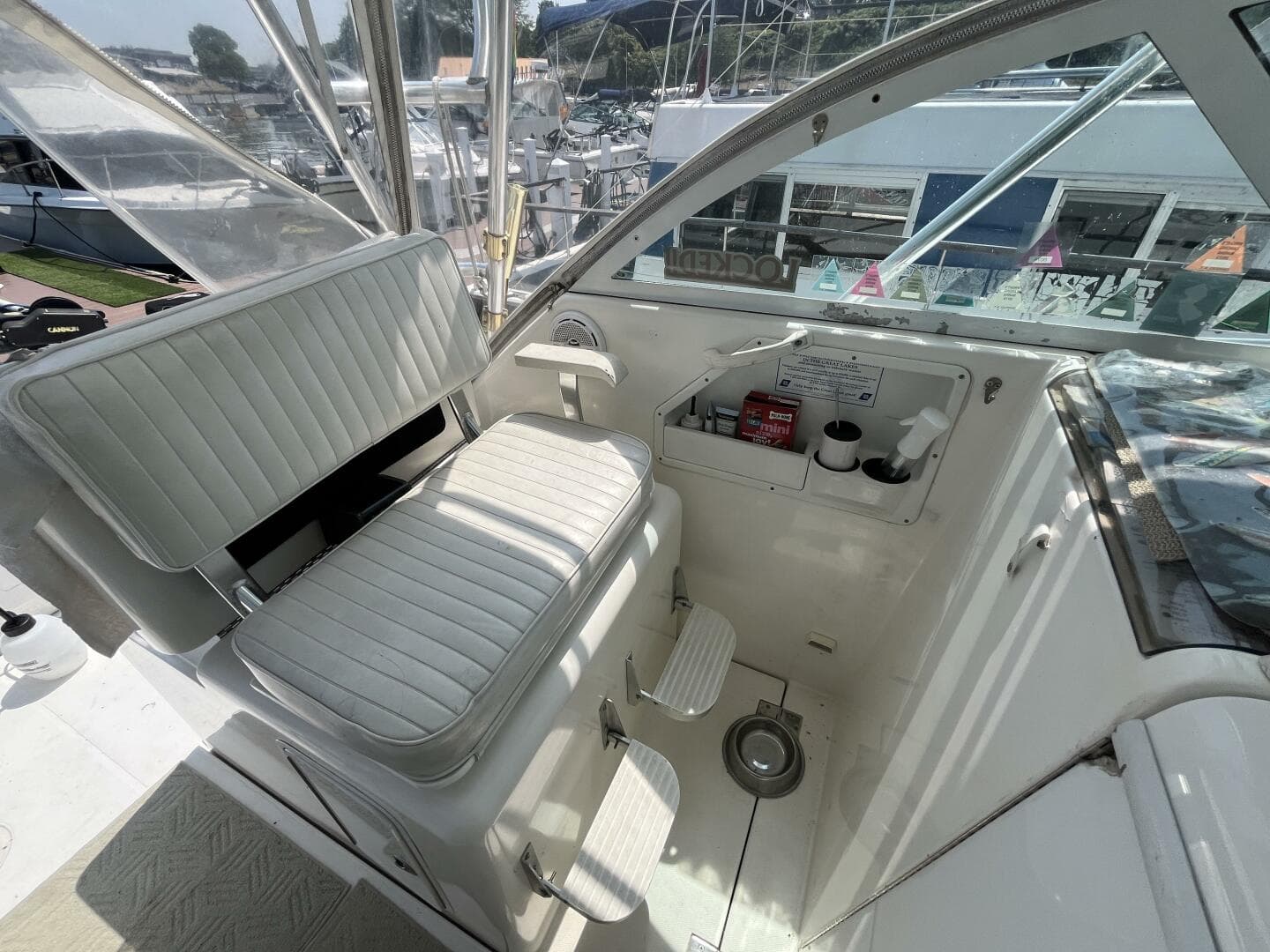 2001 Rampage 30 Express Open — photo 34