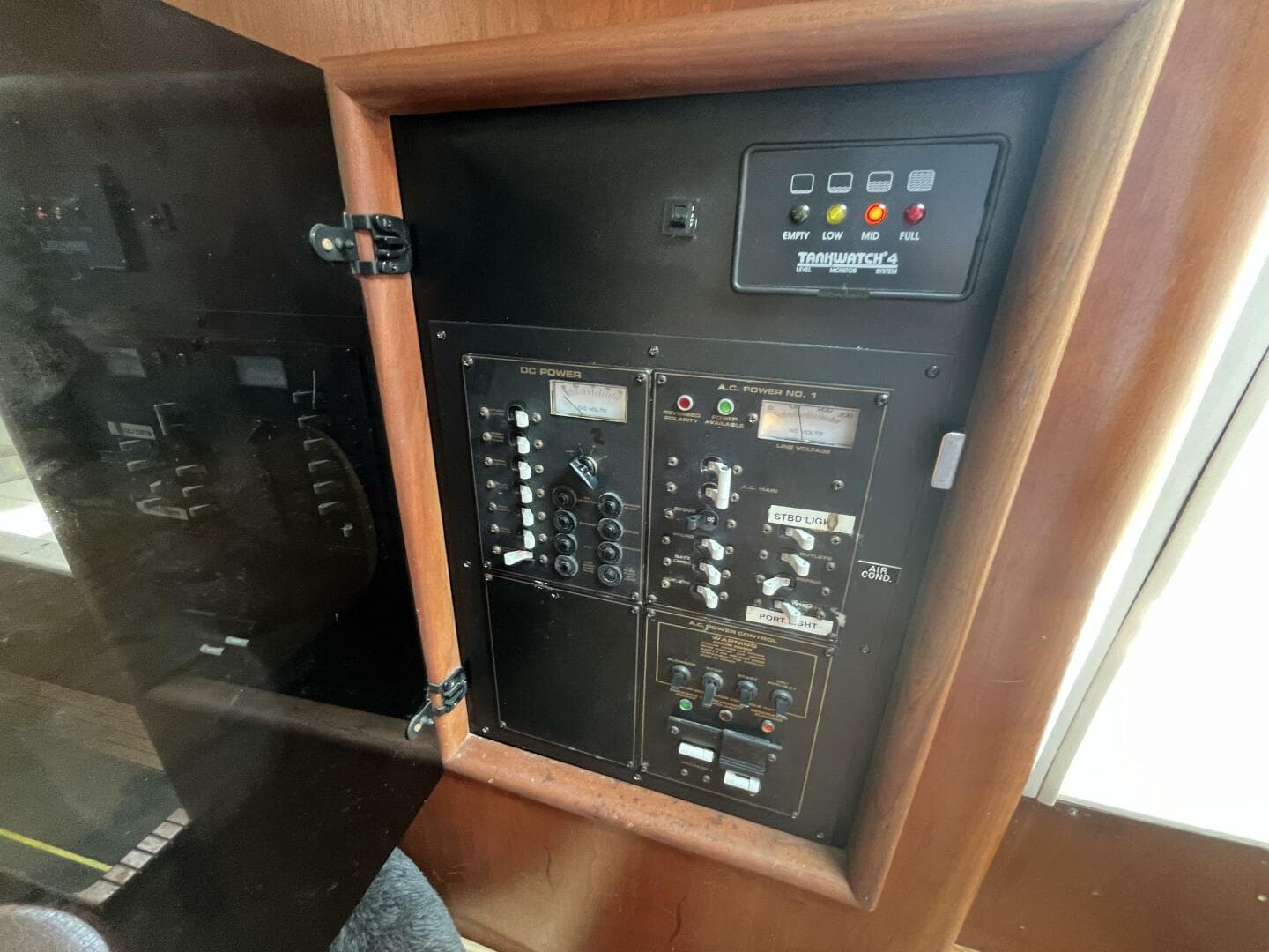 2001 Rampage 30 Express Open — photo 45