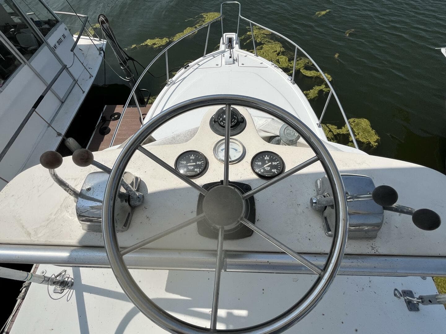 2001 Rampage 30 Express Open — photo 8