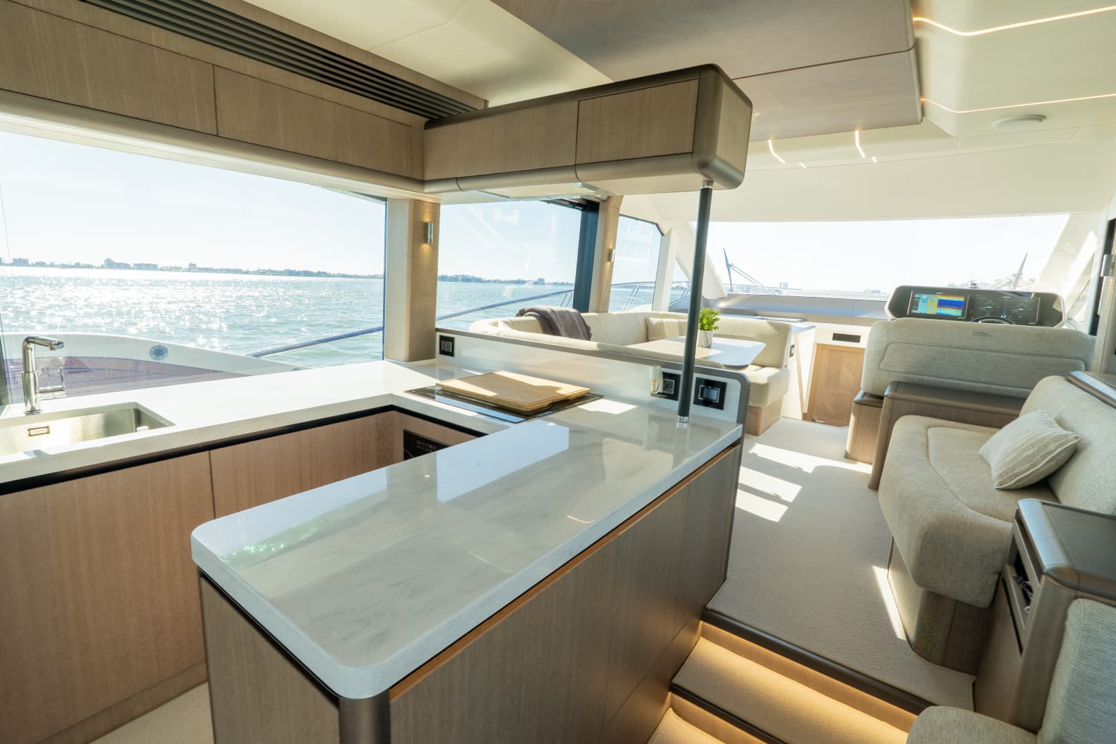 2024 Galeon 560 Fly — photo 36