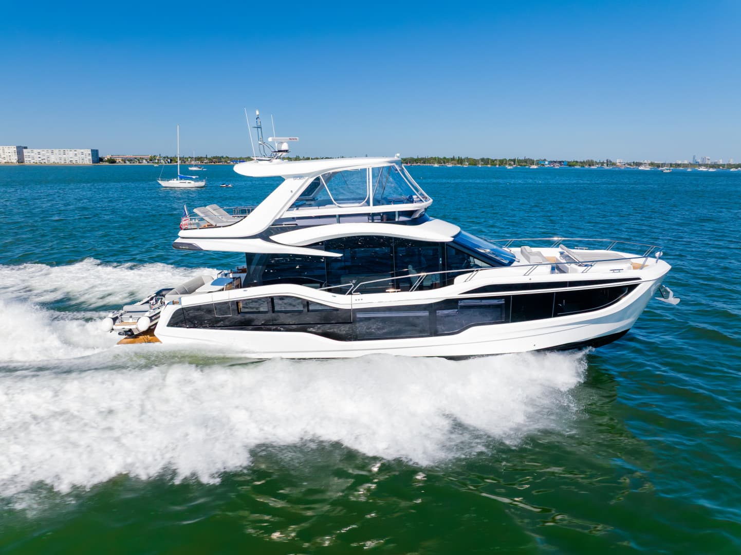 2024 Galeon 560 Fly — photo 1