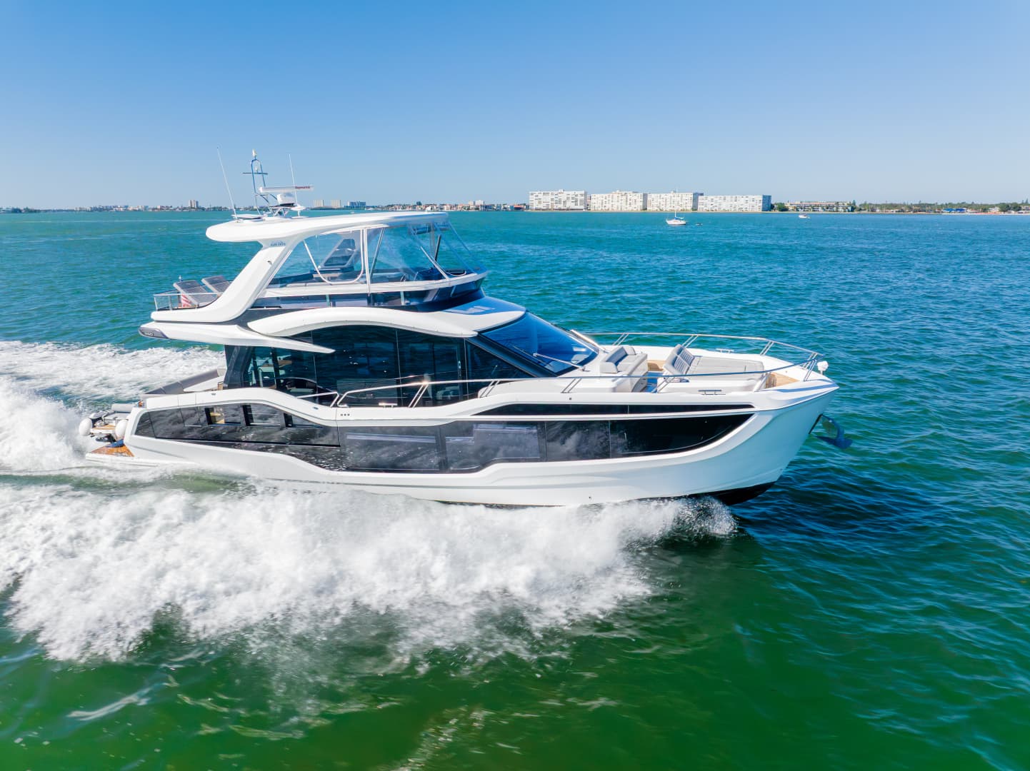 2024 Galeon 560 Fly — photo 2