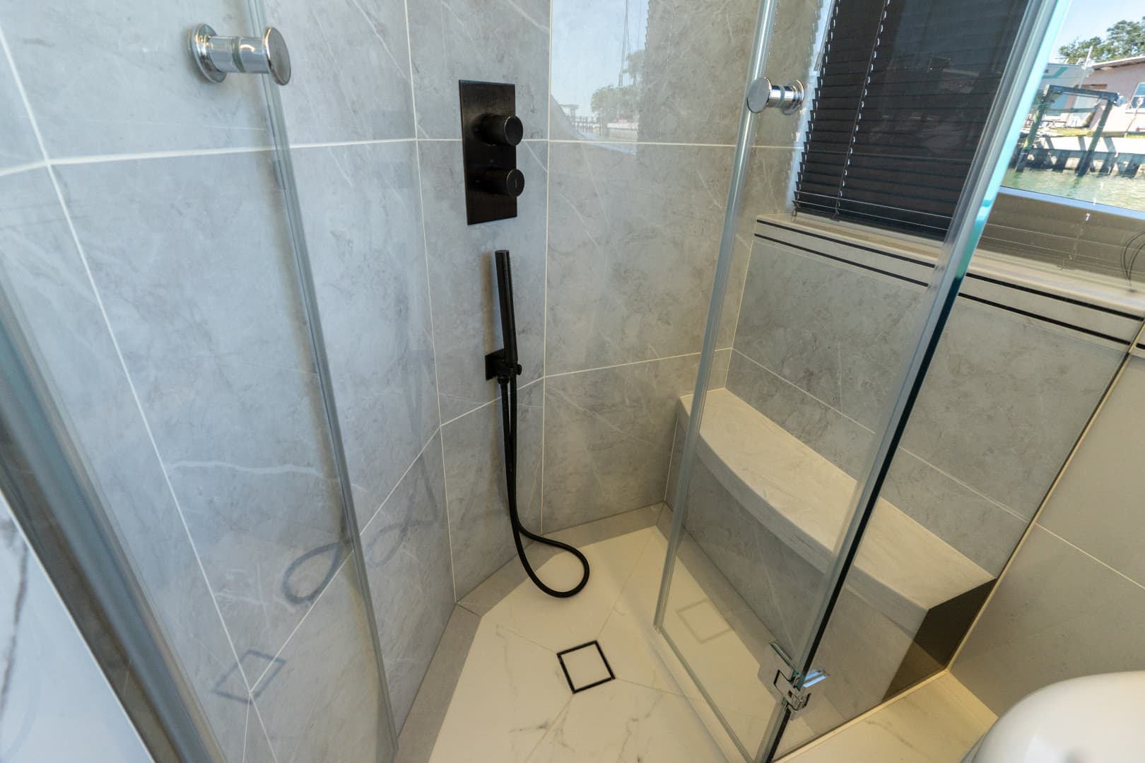 2024 Galeon 560 Fly — photo 52