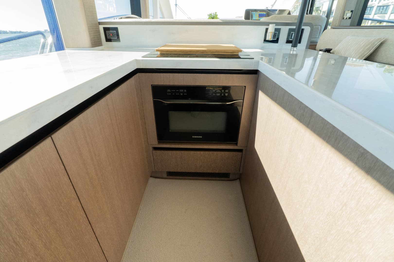 2024 Galeon 560 Fly — photo 34