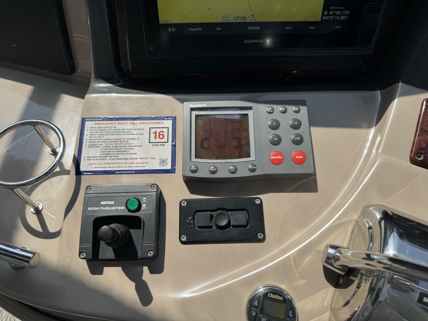 2003 Sea Ray 420 Sundancer — photo 21