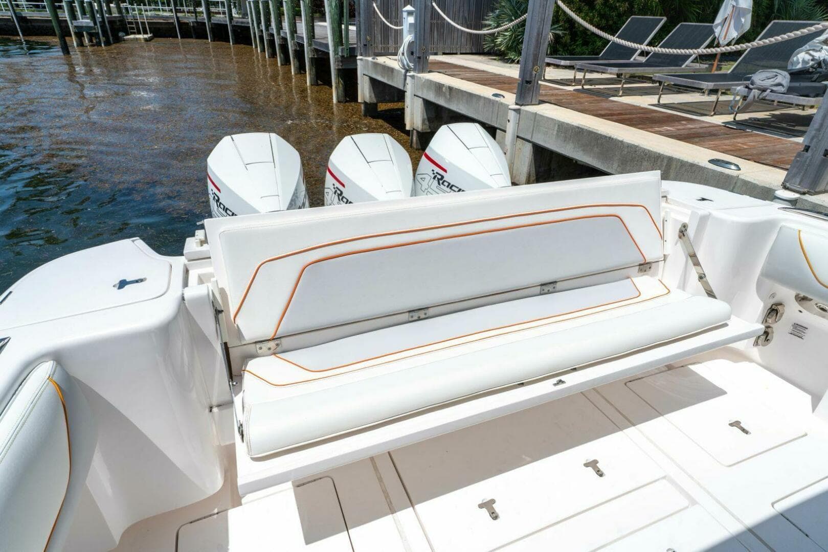 2021 Intrepid 407 Panacea — photo 8