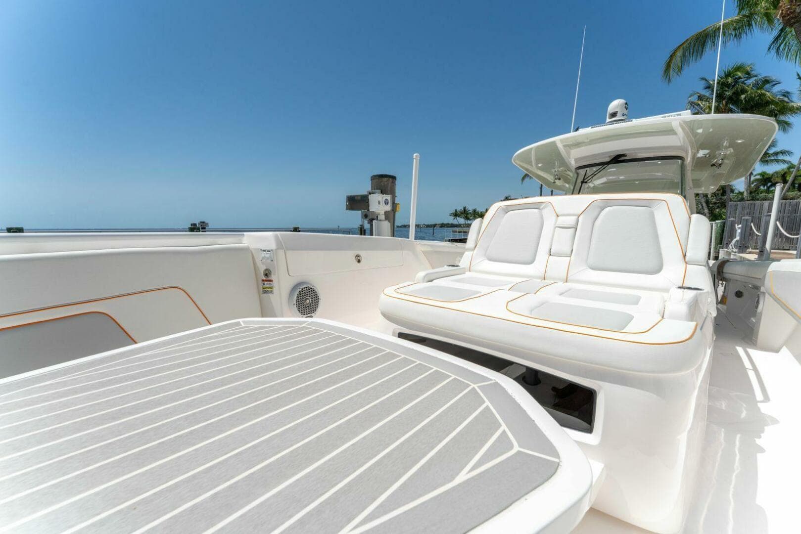 2021 Intrepid 407 Panacea — photo 9