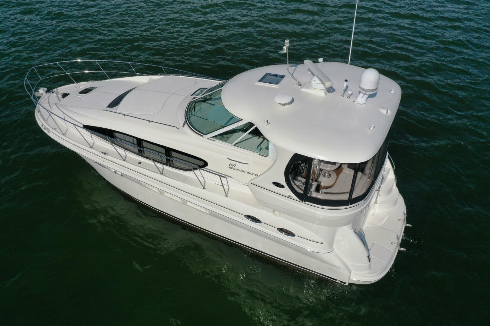 2004 Sea Ray 390 — photo 7
