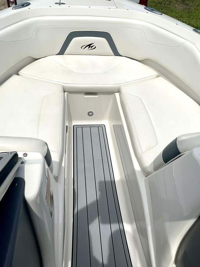2012 Monterey 224 FS — photo 15