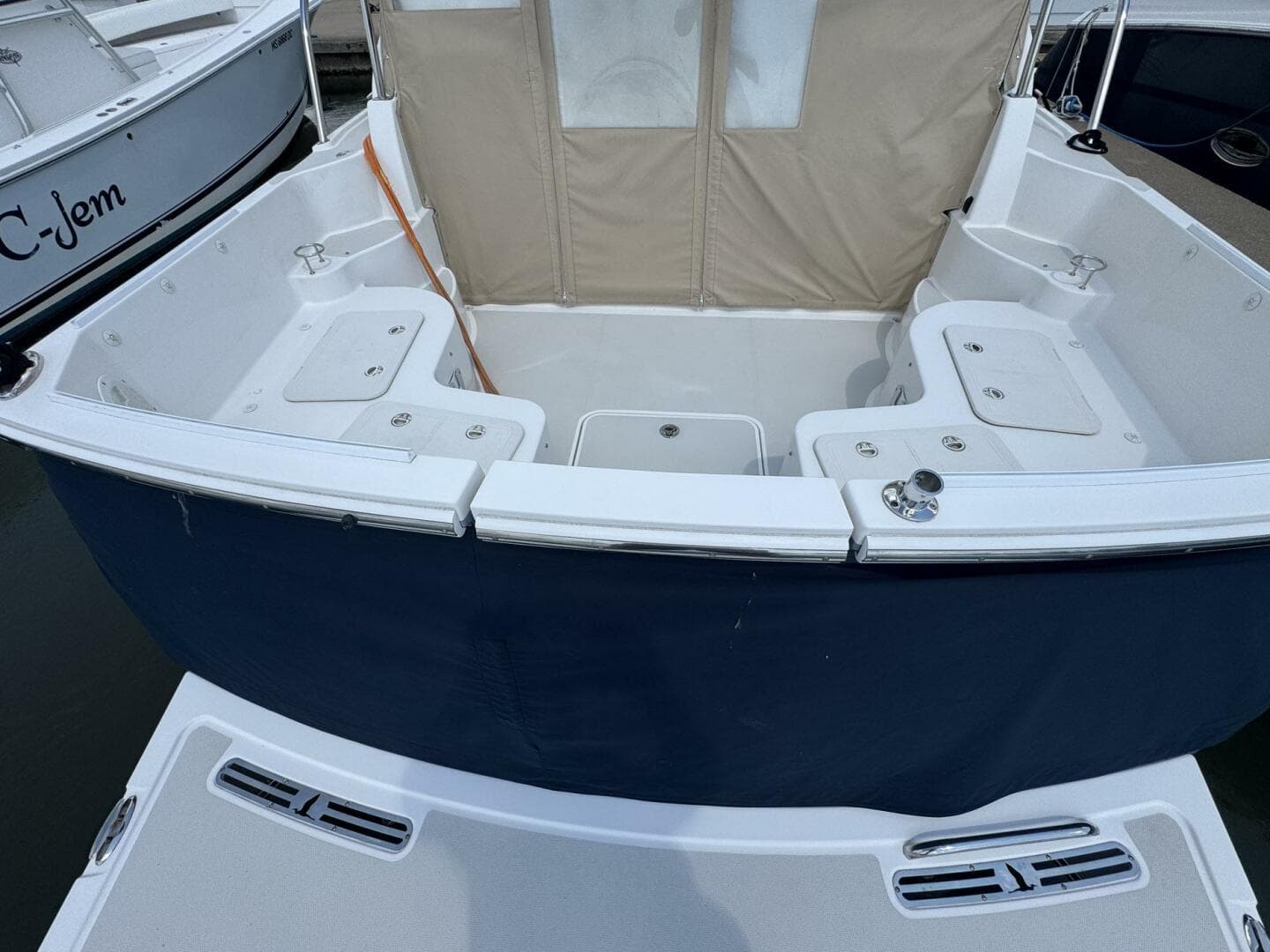 2013 Back Cove 30 — photo 18