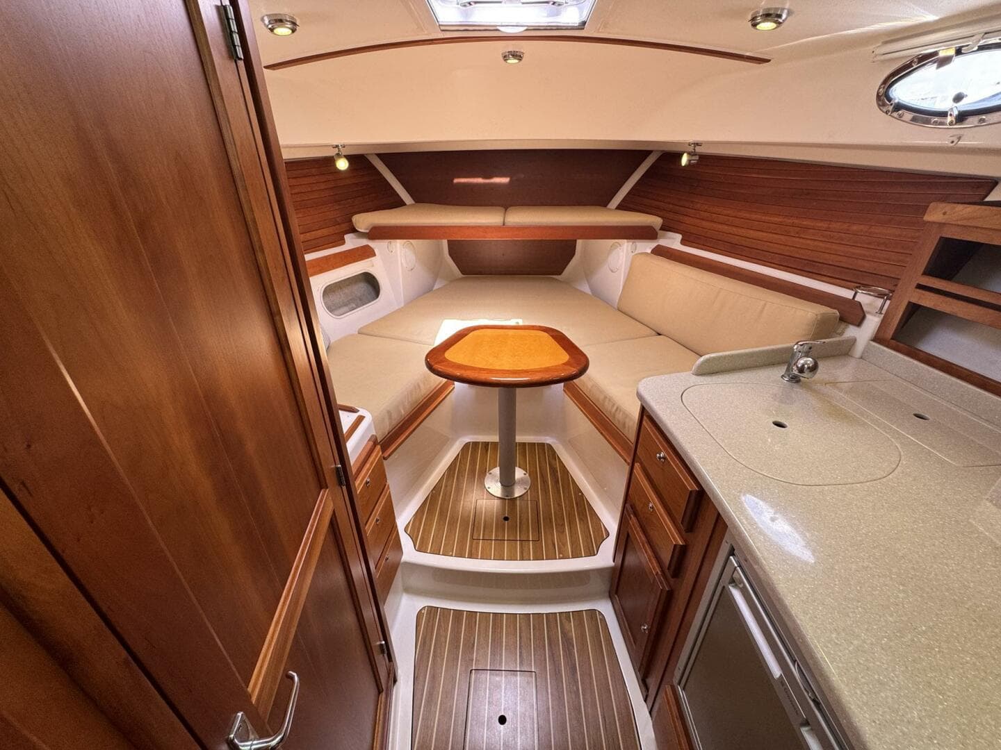 2013 Back Cove 30 — photo 28