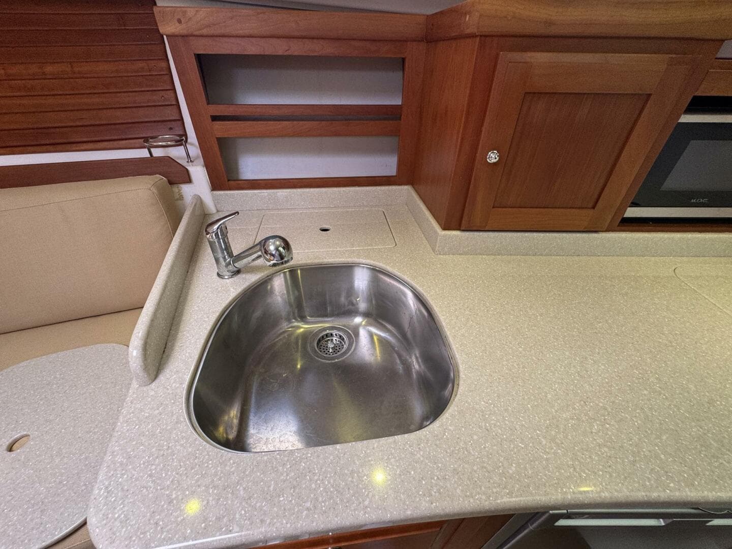 2013 Back Cove 30 — photo 37