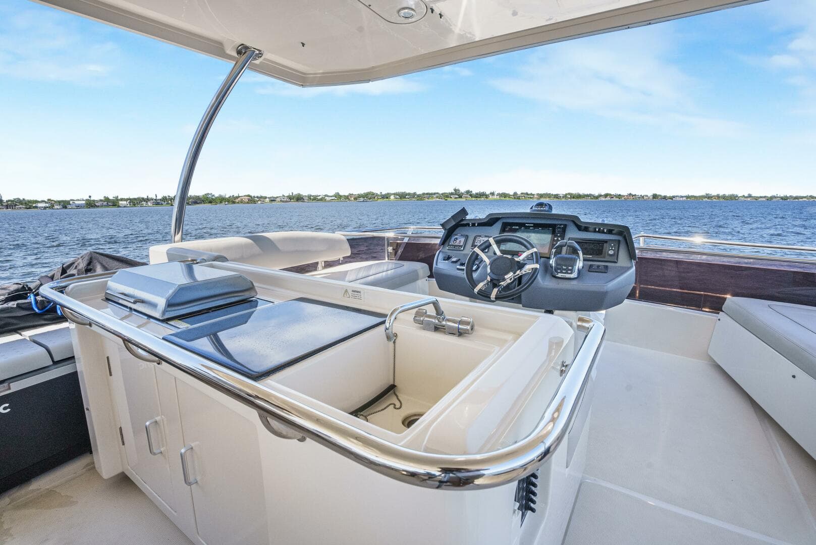 2017 Aquila 44 — photo 22