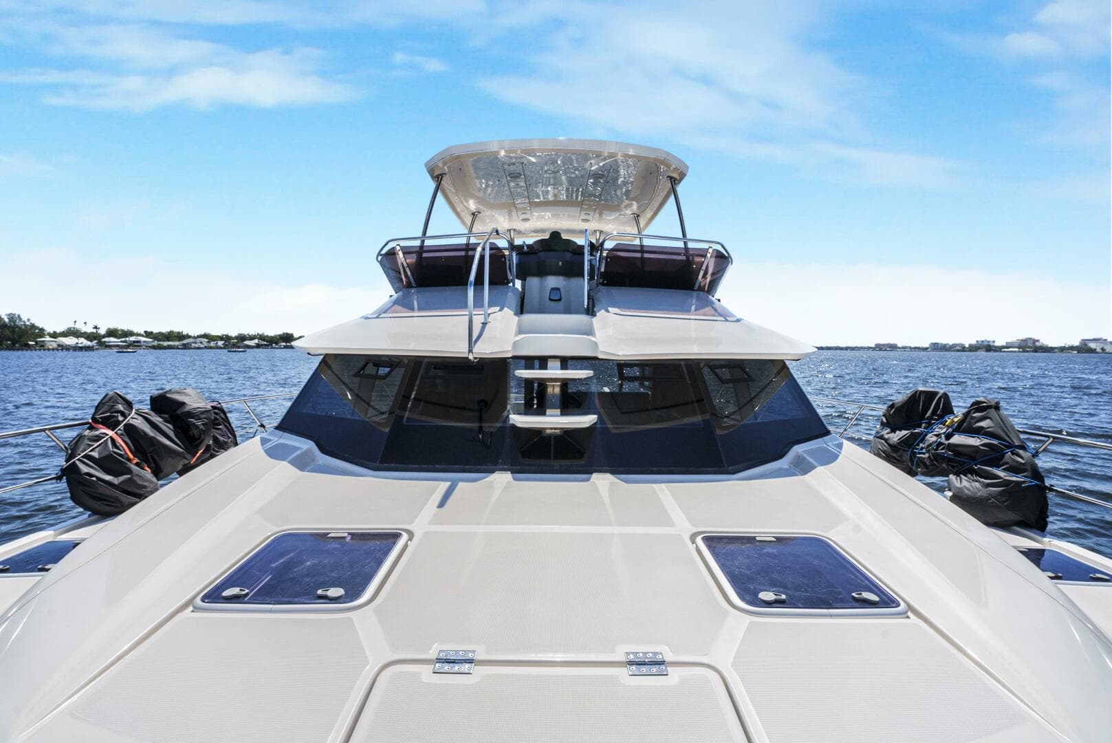 2017 Aquila 44 — photo 26