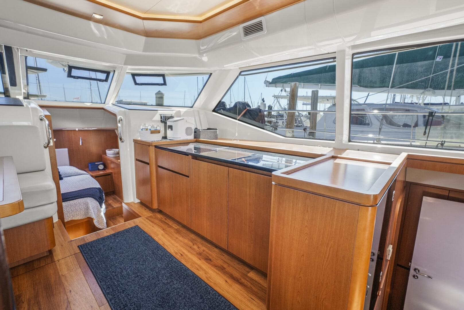 2017 Aquila 44 — photo 5