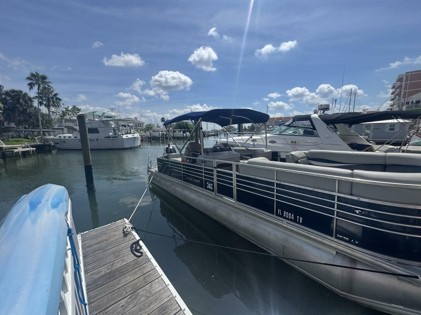 2021 Leisure Kraft Prestige 2635 LX Tri-Toon — photo 4