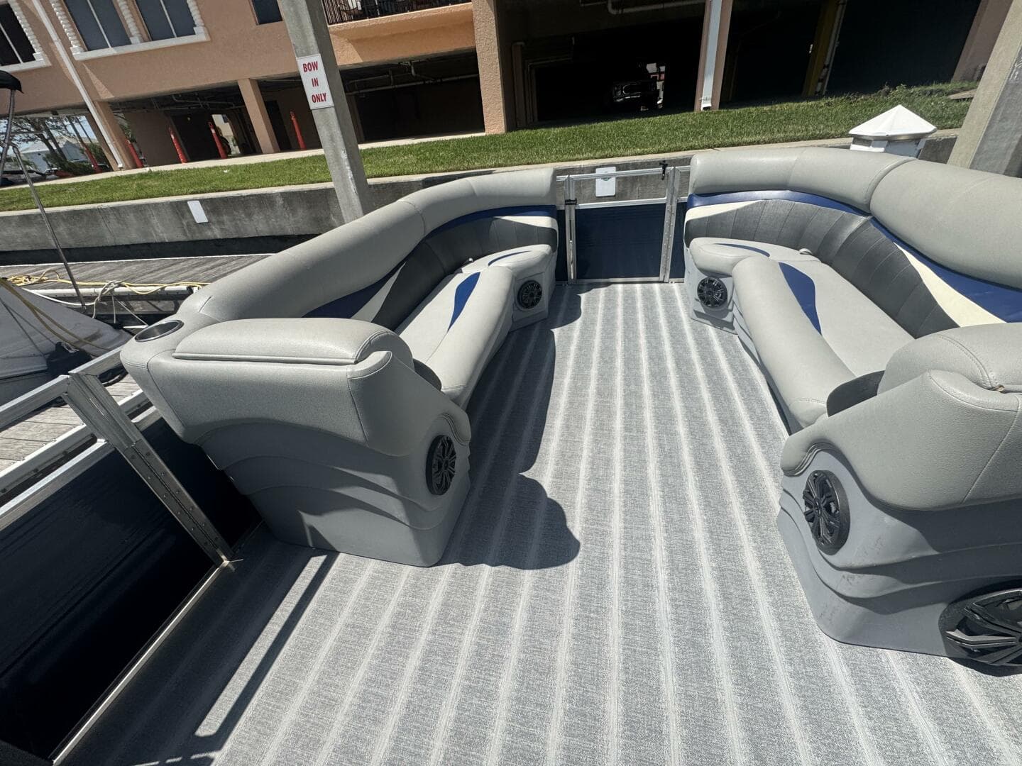 2021 Leisure Kraft Prestige 2635 LX Tri-Toon — photo 20