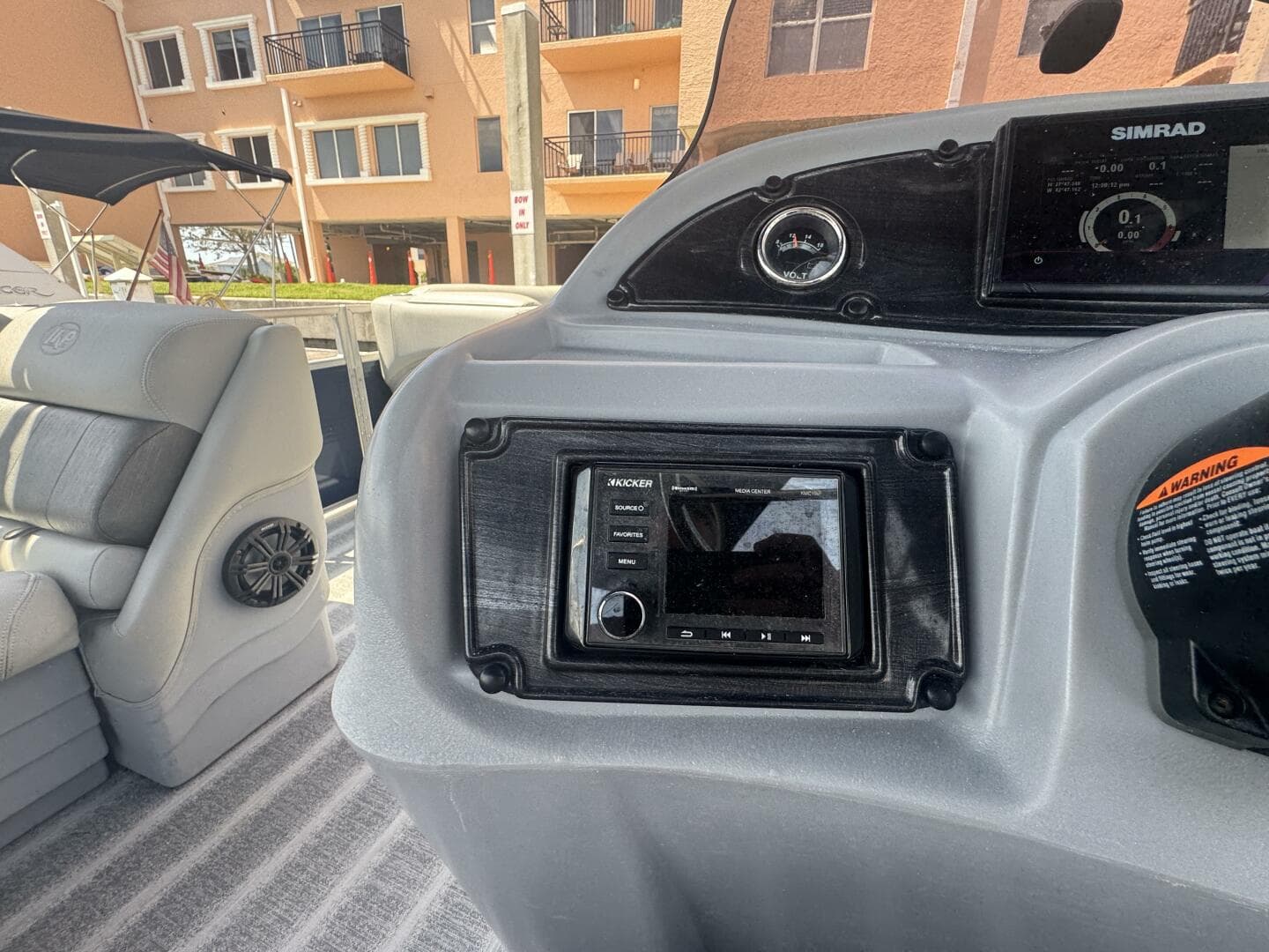 2021 Leisure Kraft Prestige 2635 LX Tri-Toon — photo 13