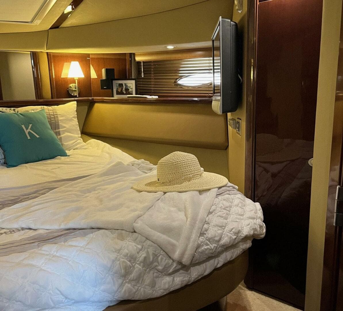 2007 Sea Ray 52 Sedan Bridge — photo 13