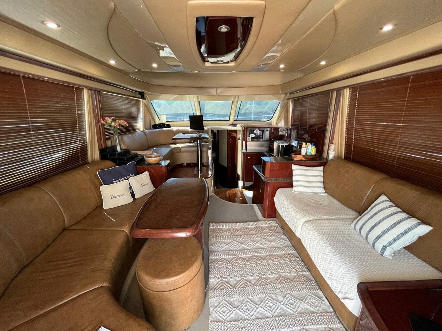 2007 Sea Ray 52 Sedan Bridge — photo 3