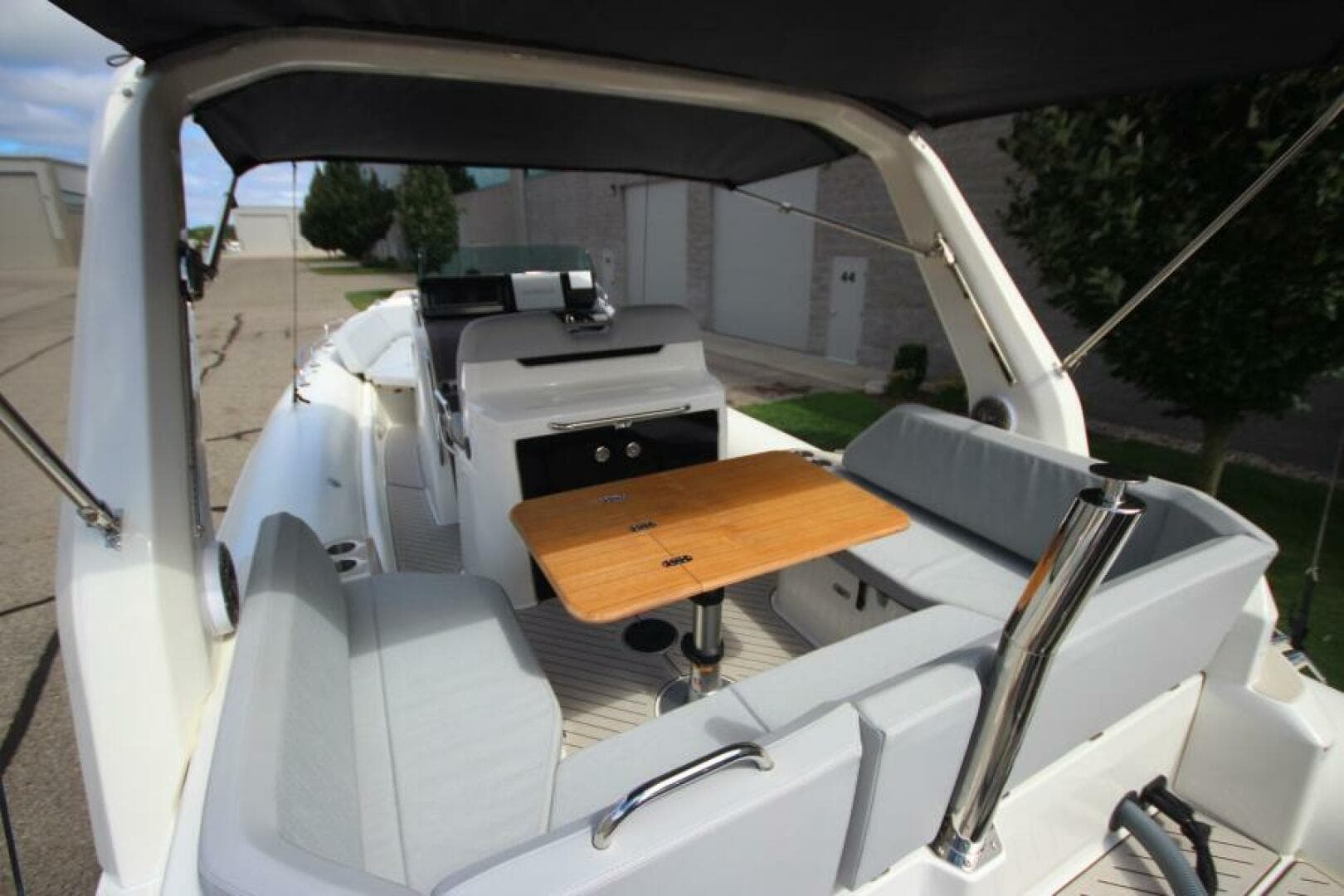 2024 Zodiac Medline 9 Neo — photo 26