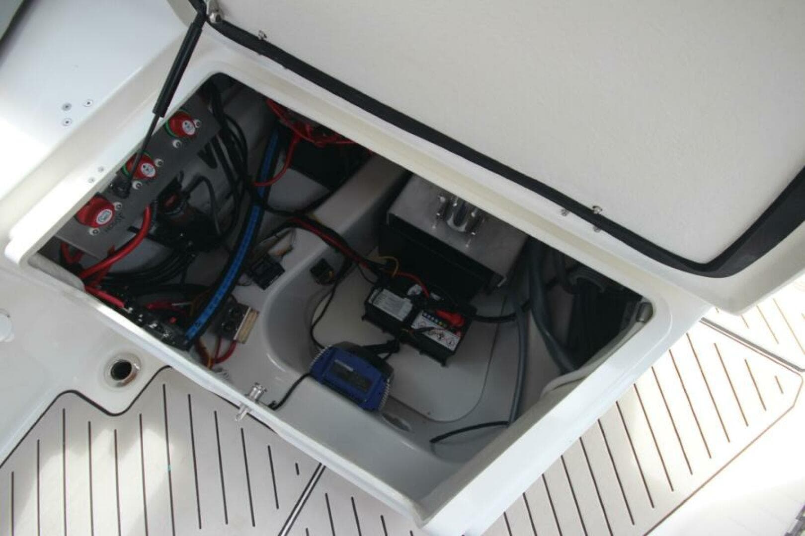 2024 Zodiac Medline 9 Neo — photo 38