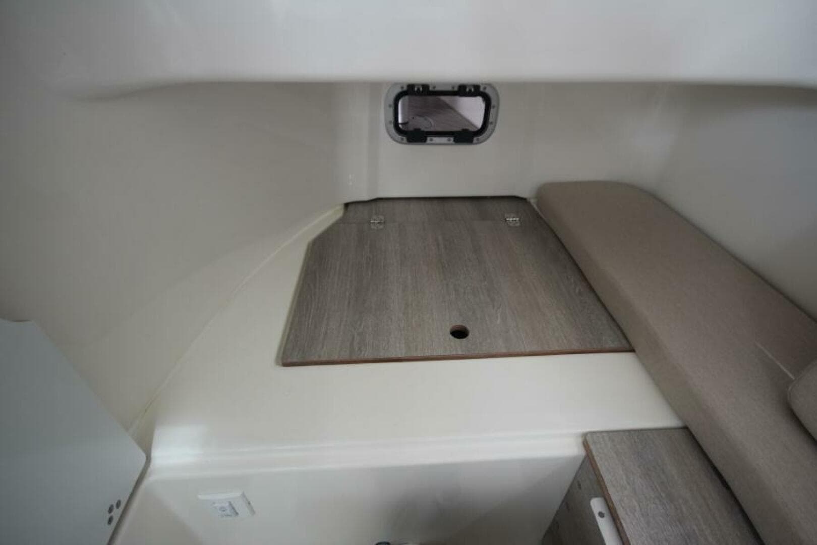 2024 Zodiac Medline 9 Neo — photo 70