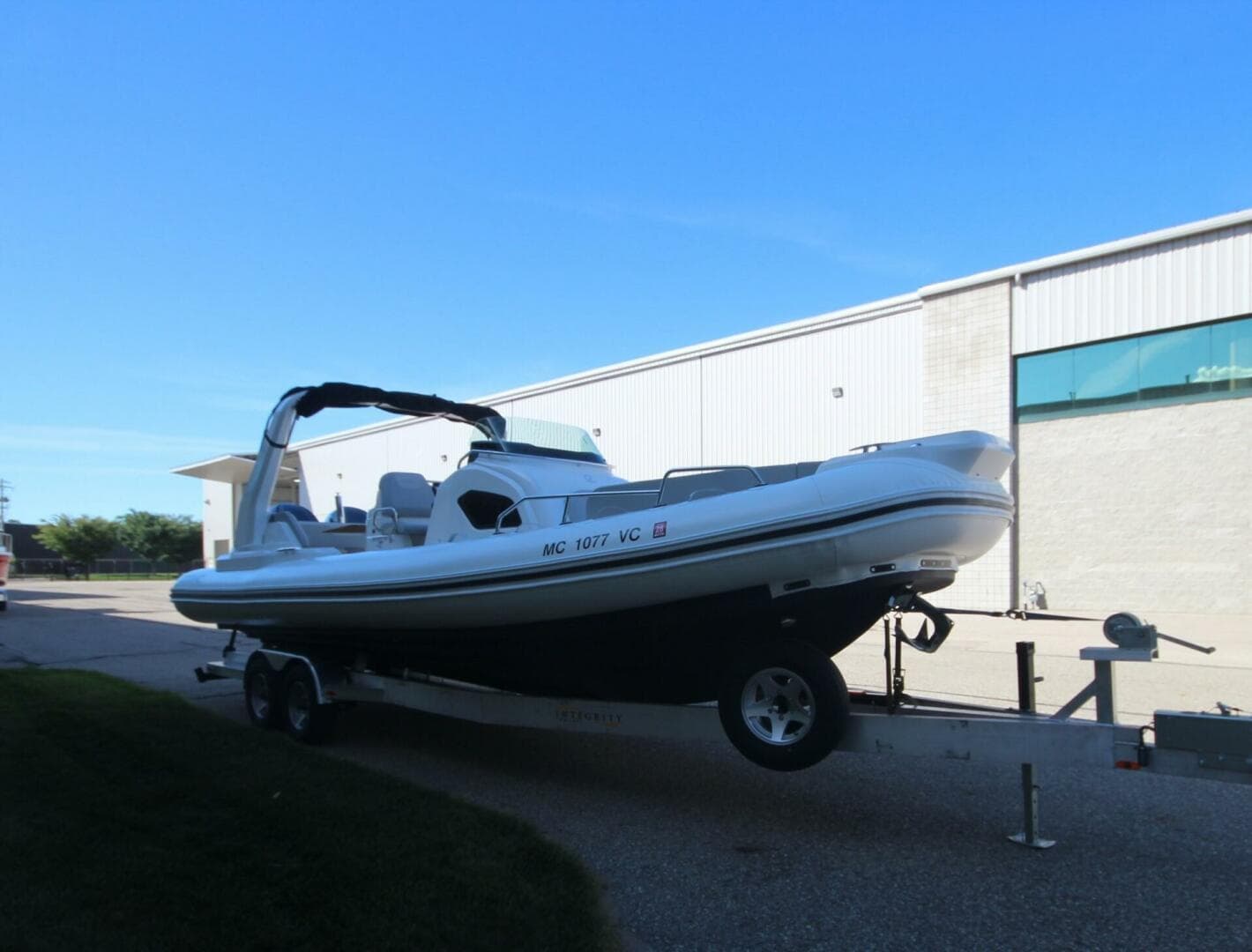 2024 Zodiac Medline 9 Neo — photo 7