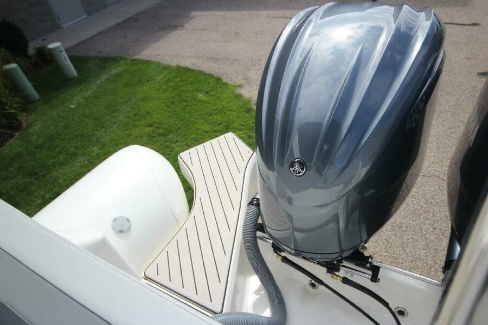 2024 Zodiac Medline 9 Neo — photo 16