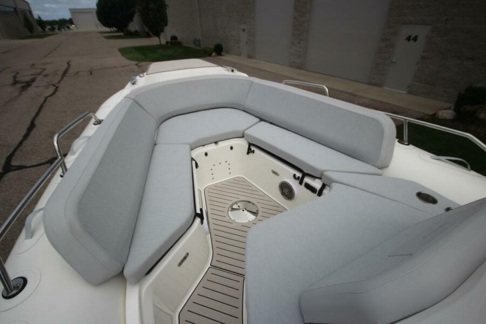 2024 Zodiac Medline 9 Neo — photo 77