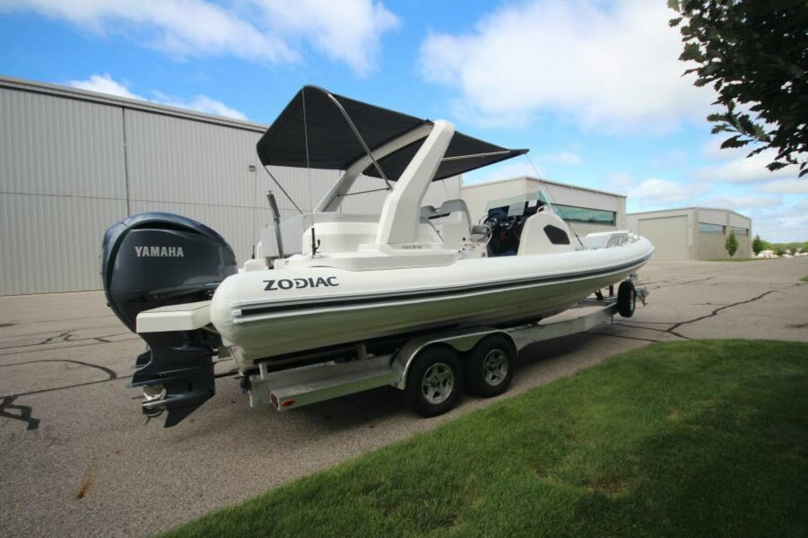 2024 Zodiac Medline 9 Neo — photo 10